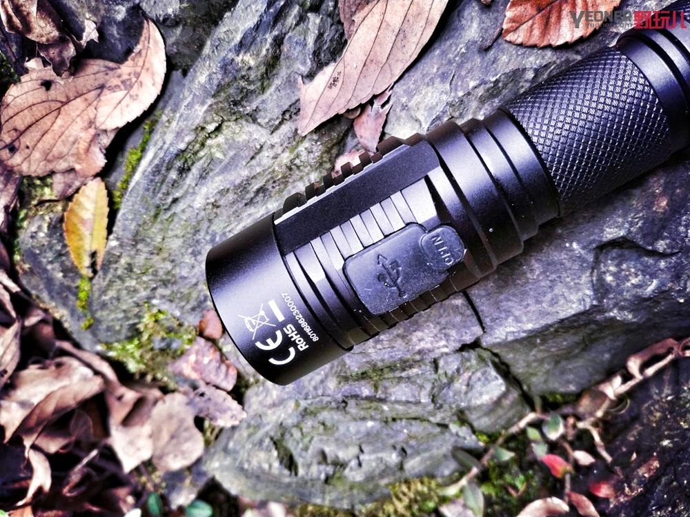 奈特科尔mh12v2和mh12se哪款好,奈特科尔mh10v2和mh12v2