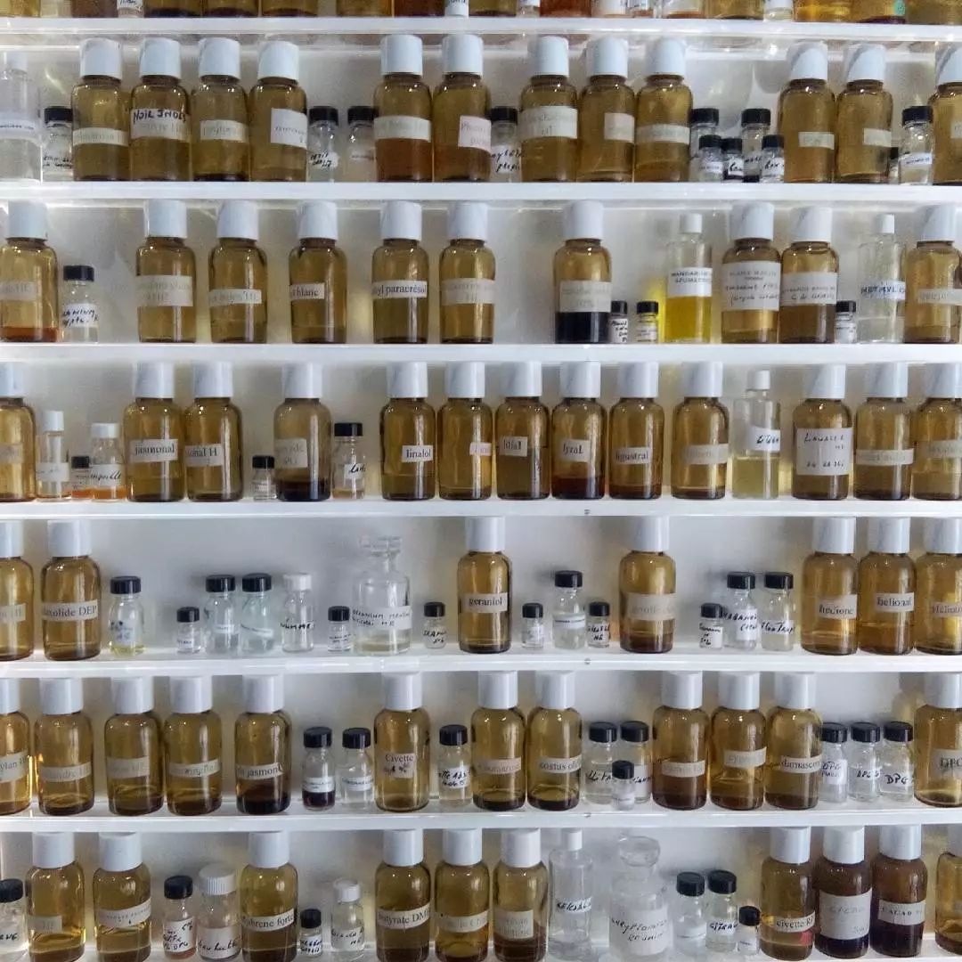 这些酒店里的润肤露、香皂不顺回家｜损失可太大了……