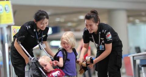 澳门机场安检员工资待遇,榆林机场安检员工资待遇怎么样