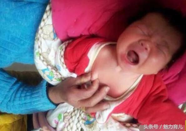 极品公公居然对我女儿做出这一行为，真想狠狠抽他一巴！