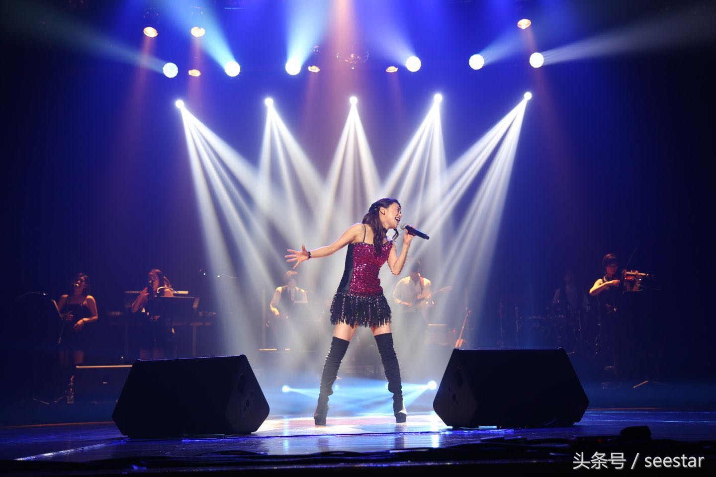 酒井法子复出唱歌,酒井法子现场视频