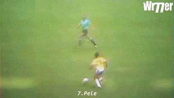 19岁的梅西给足坛带来的震撼,梅西的高光时刻人缝1v3无解过人