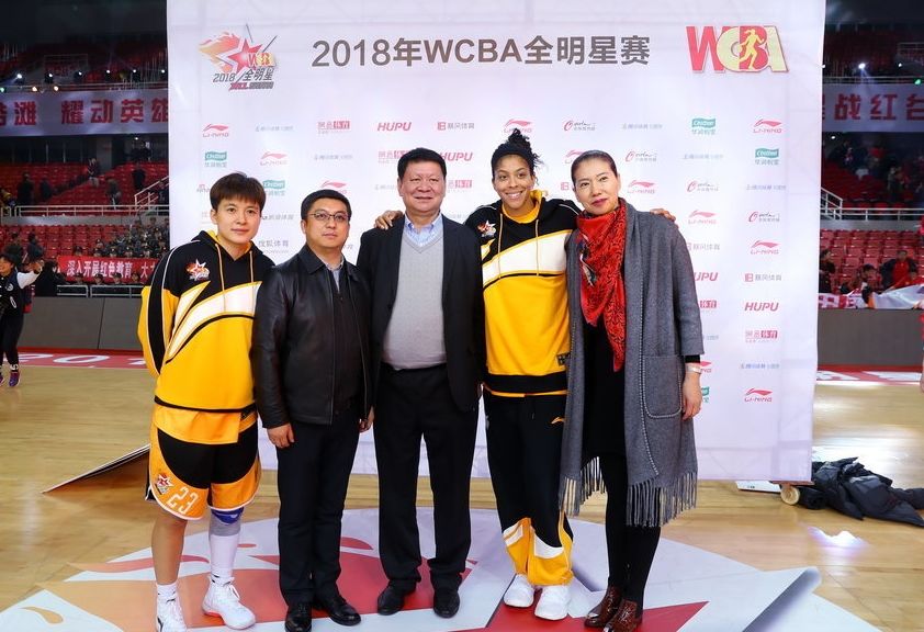 这位北大研究生无限接近女篮国家队*疆新**球迷认为她最美