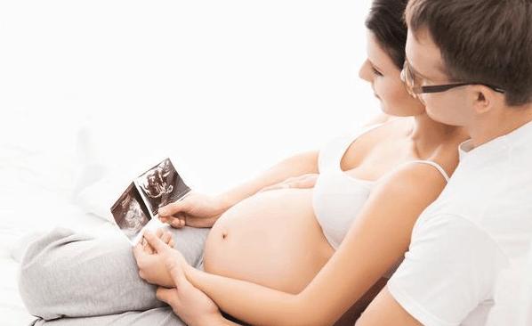 刚怀孕有褐色分泌物伴有肚子疼,刚发现怀孕吃凉皮肚子疼见红了