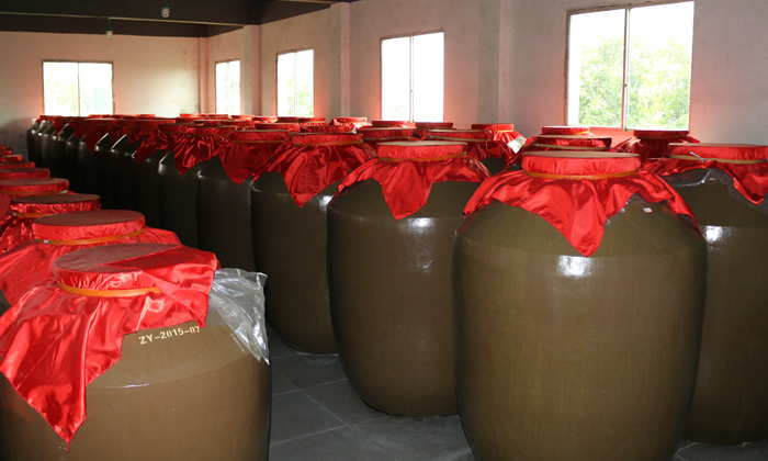 开个酒厂需要哪些设备,酿酒小作坊需要多少平厂房