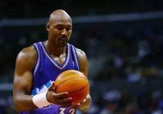 nba球员罚球姿势纳什,纳什罚球准备动作被打断