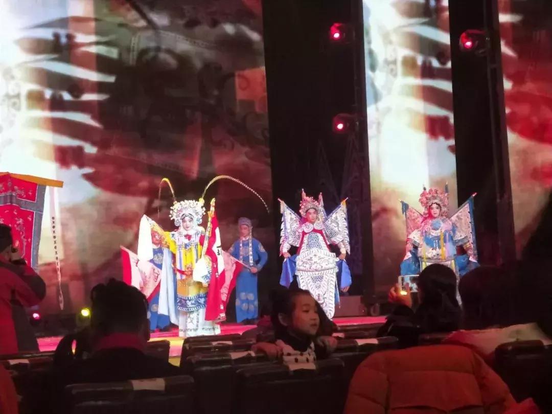 红星影视协办的2018年春节晚会《出彩中国梦》取得圆满成功！