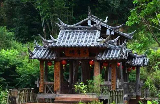 落地自驾云贵黄果树瀑布罗平油菜花元阳梯田西双版纳11日游