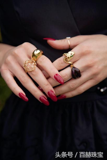 十根手指戴戒指的寓意,男生不同的手指戴戒指有什么寓意