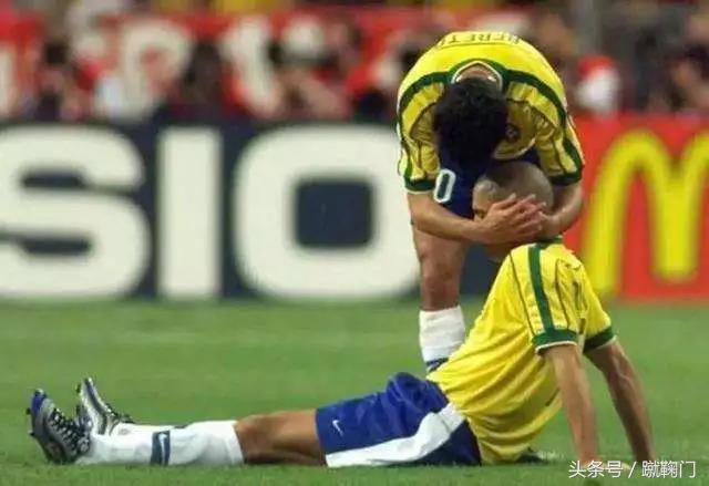 还记得你的第一双篮球鞋咋拍,还记得你们的第一双球鞋叫什么吗