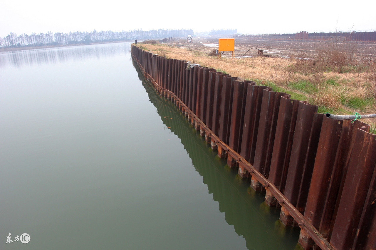 钢板桩围堰施工地址,钢板桩钢围堰施工