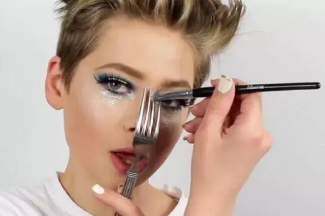 儿童一步一步教你学化妆,小孩一步一步教你学化妆