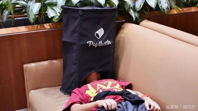 黑头套罩上，自备纸巾，大片走起！