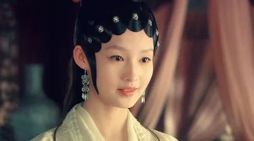 李沁的最新发型日常,李沁发型简单又好看合集