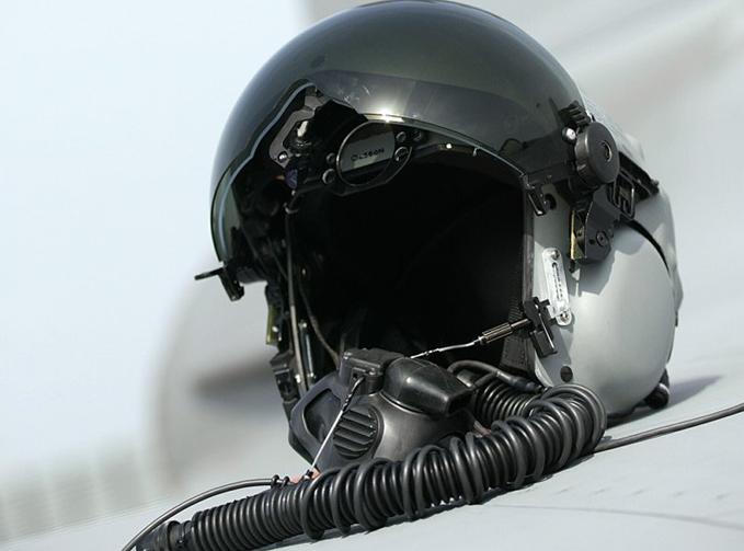 直10头盔瞄准具,阿帕奇激光瞄准头盔