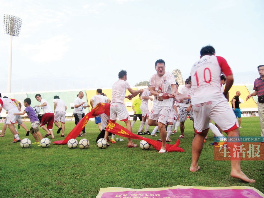 足球沙漠中国,沙漠足球2011