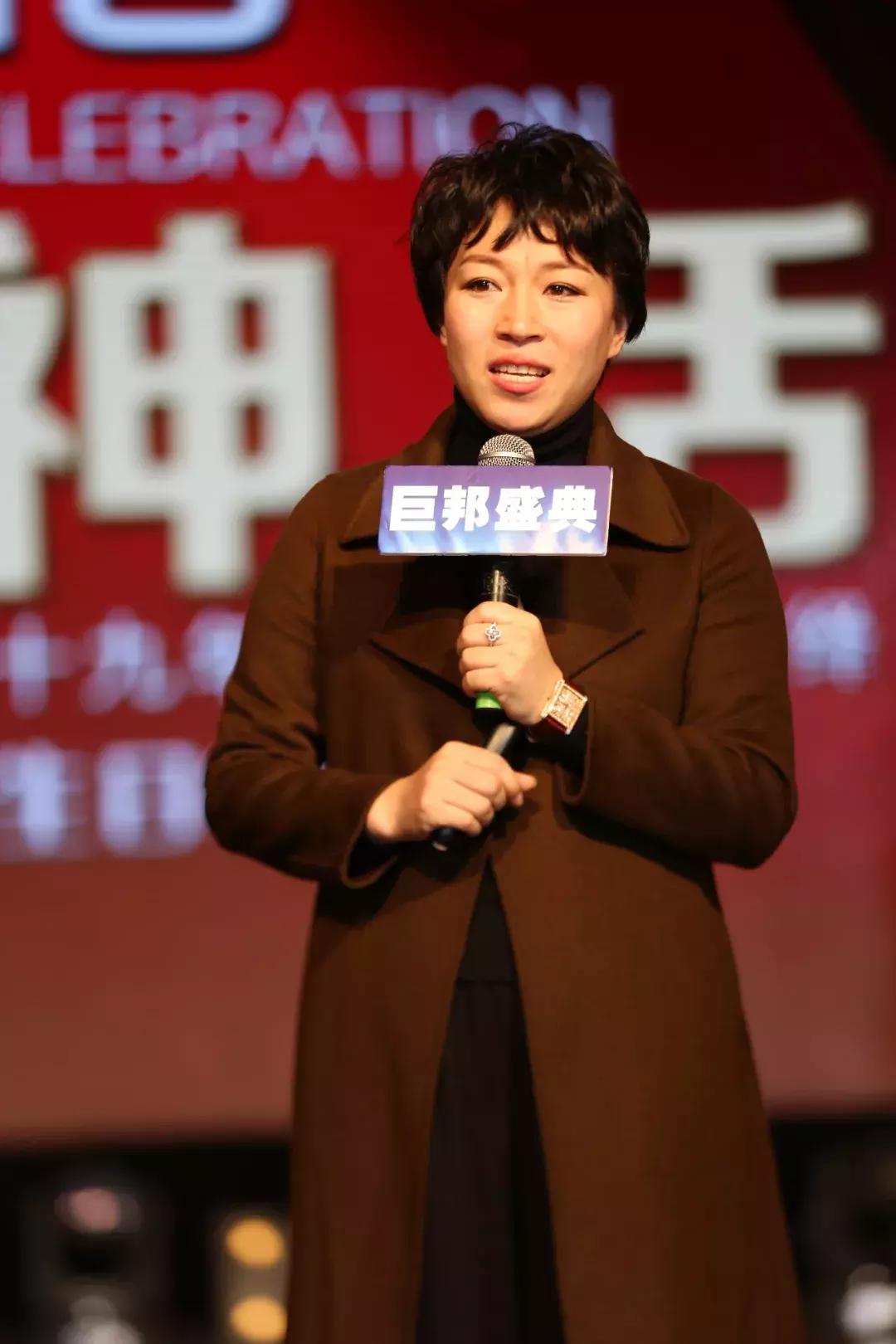 大佟小议现场:美业最豪大舅哥!巨邦国际十九岁生日答谢会召开