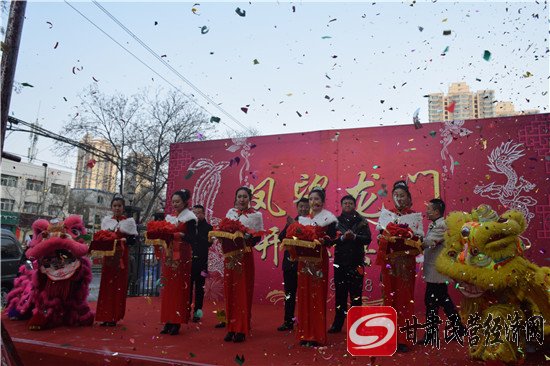 美食探店标杆,西平县凤望龙门火锅地址