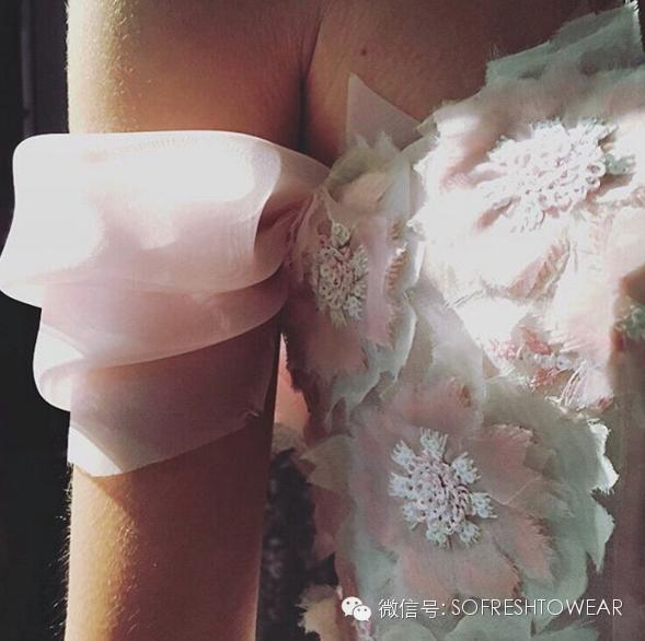 流行穿什么红色婚纱结婚好看,2020最流行的婚礼婚纱款式