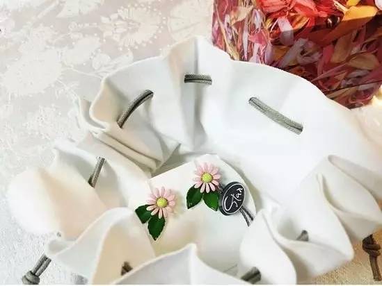 这些百元级的日韩饰品，IU、高俊熙、石原里美都在爱