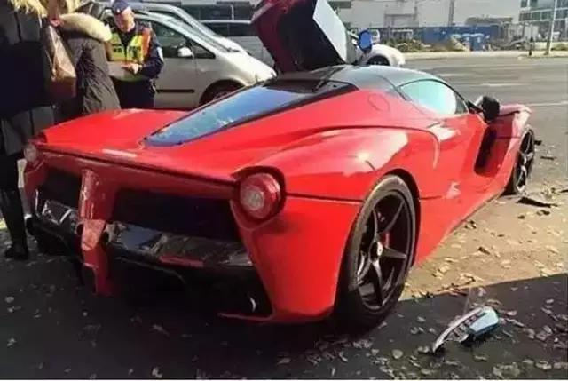 拉法撞了,拉法撞车第一视角