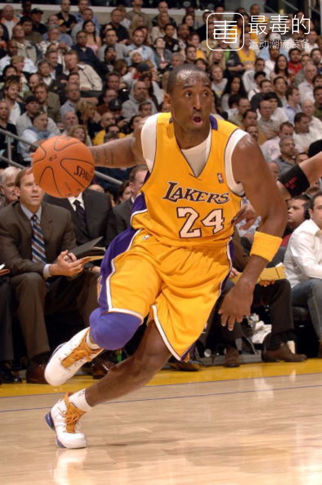 科比生涯球衣回顾,科比生涯最后一战球鞋