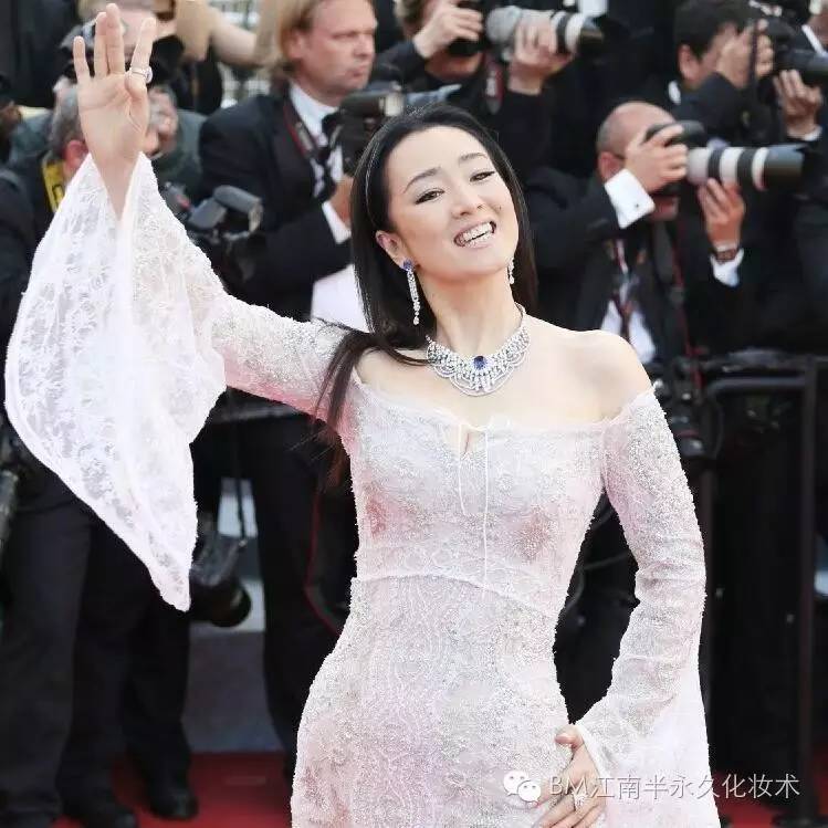 戛纳电影节70周年红毯仪式,戛纳电影节开幕式红毯给谁镜头了