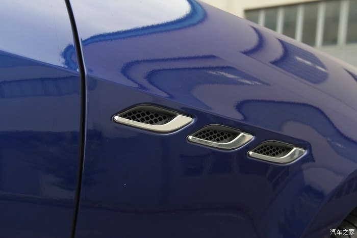 女车主提车兰博基尼,美女提车玛莎拉蒂