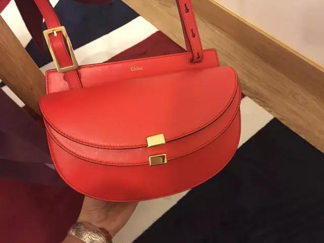 大牌包包有哪些实用耐背的,撞包的原因