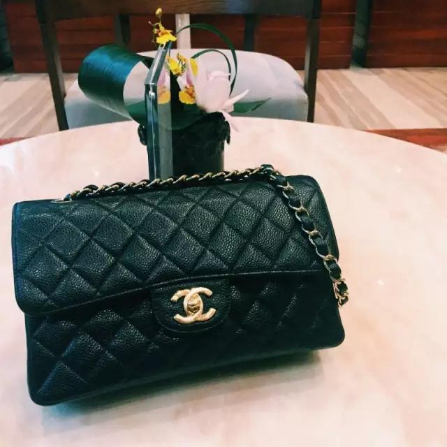 撞包也要背？这些热门包包受欢迎是有原因的