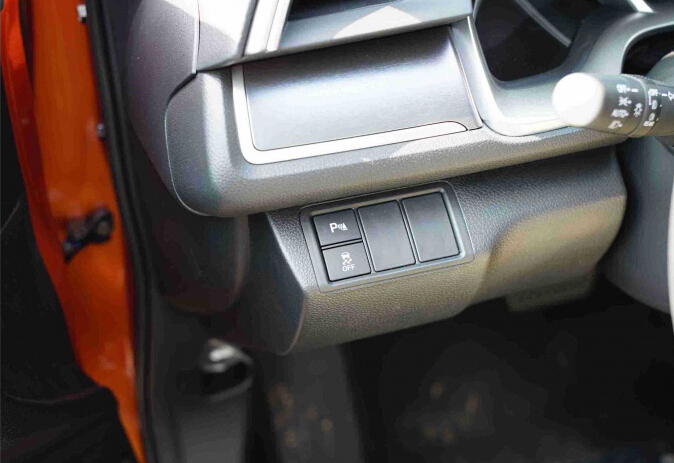 雷凌对比本田思域,为什么放弃逸动选帝豪