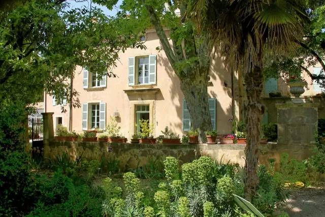 昆虫记这本书适合小学生看吗,昆虫记阅读书目