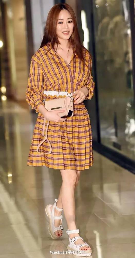 韩星都在穿的鞋潮牌,韩国明星夏天穿的鞋子