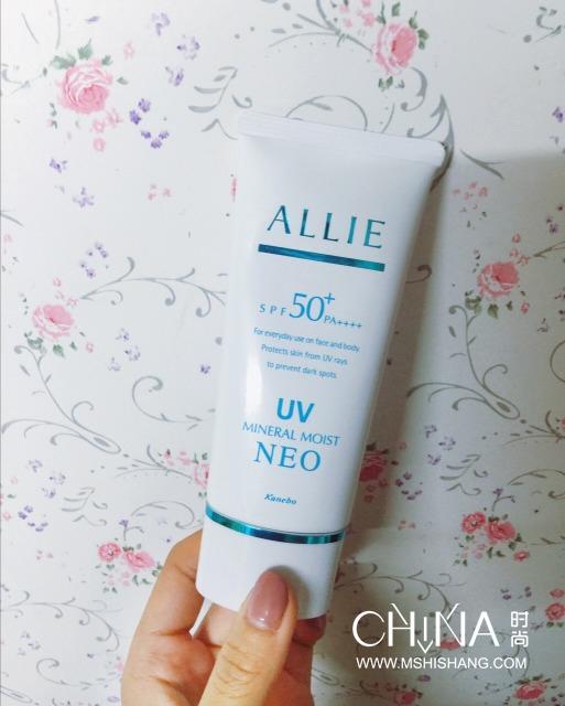 防晒霜哪个牌子最好用学生平价,哪个牌子的防晒霜平价又好用