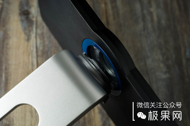 瓒呭ぇ灞忕數鑴戞樉绀哄櫒,瓒呭ぇ灞忔樉绀哄櫒