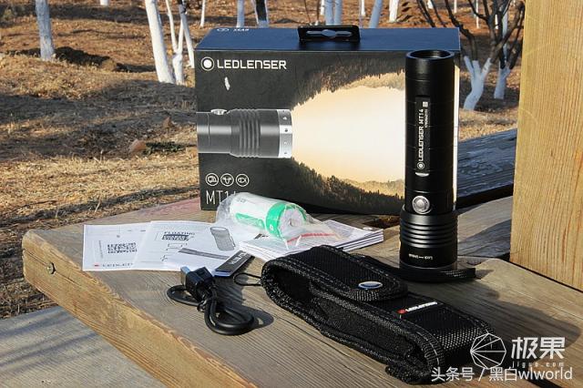 强光家用手电筒远射超亮,照明超远强光手电