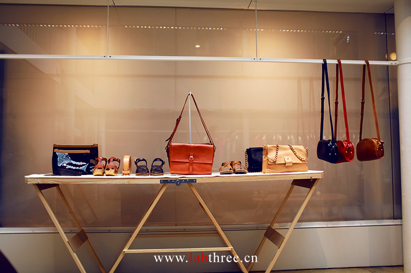 1000多的包包什么牌子,1000以内包包什么牌子性价比高