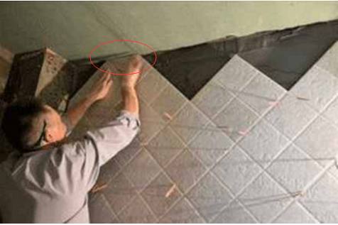 卫生间地面瓷砖贴错颜色怎么补救,卫生间阳角瓷砖空鼓开裂怎样补救