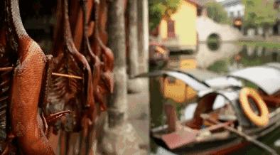 来新市古镇感受浓浓的年味,新春走基层古镇寻风情年味扑面来