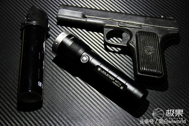 强光家用手电筒远射超亮,照明超远强光手电