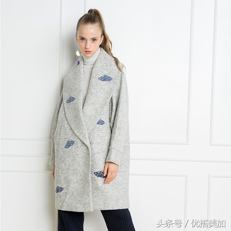 冬天下雪时尚羊绒大衣穿搭图片,谁说冬天不好穿搭的