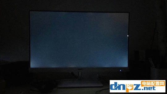 显示器漏光达到何种程度可以退换,液晶显示器漏光保修吗