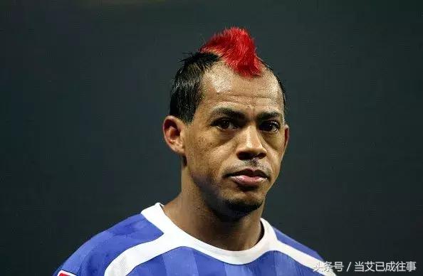盘点足球运动员的奇葩发型,洗剪吹加个造型