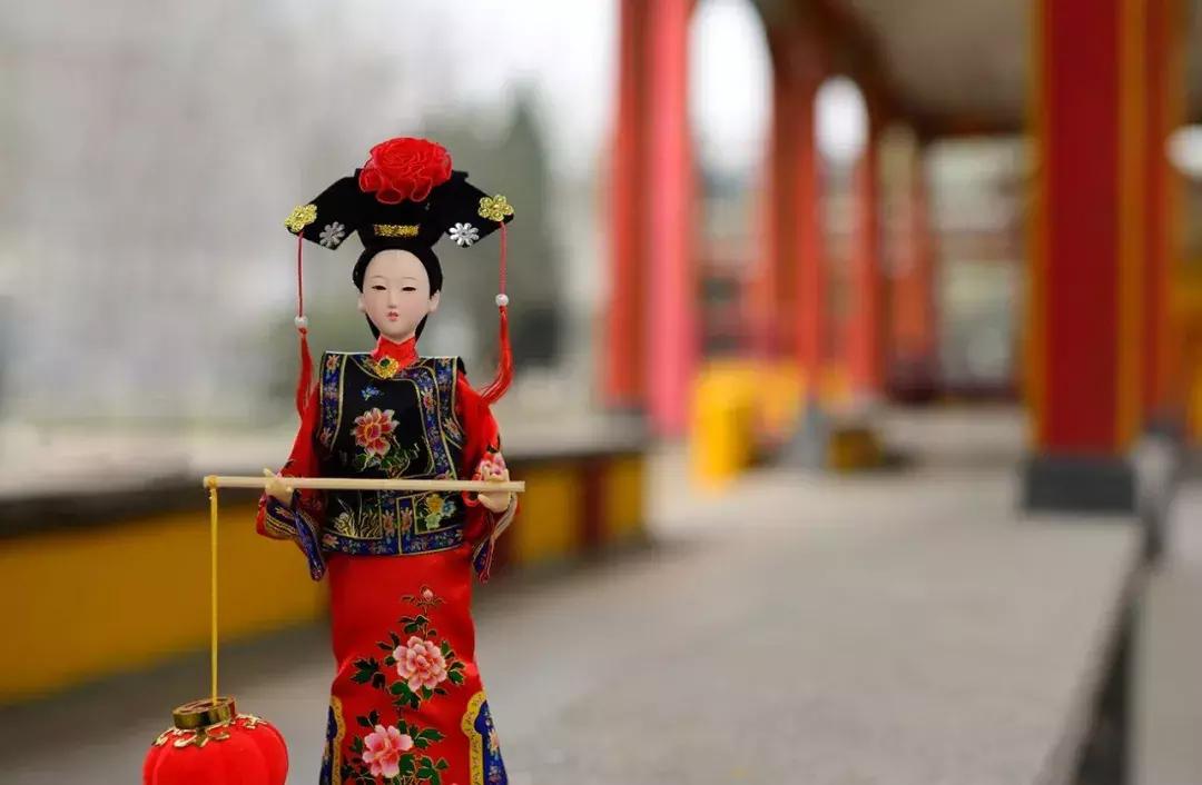 铅丝为骨骼,绢纱为肌肤,他用40年时间做出了最美“芭比娃娃”!