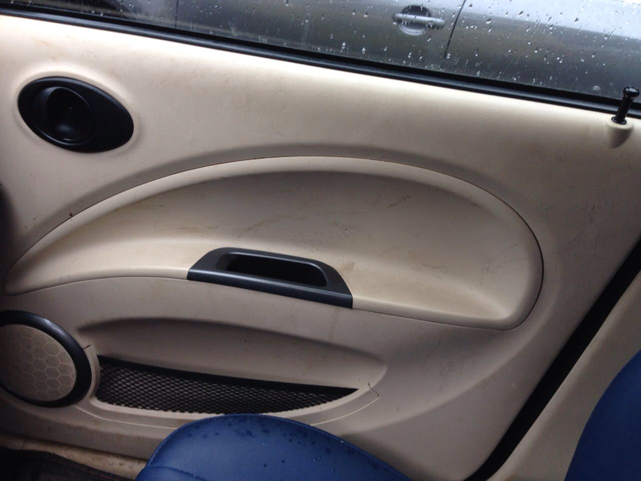 吉利知豆电动汽车租赁,吉利知豆d1租赁