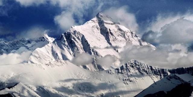 一件雪山冲锋衣,中国登山联名冲锋衣