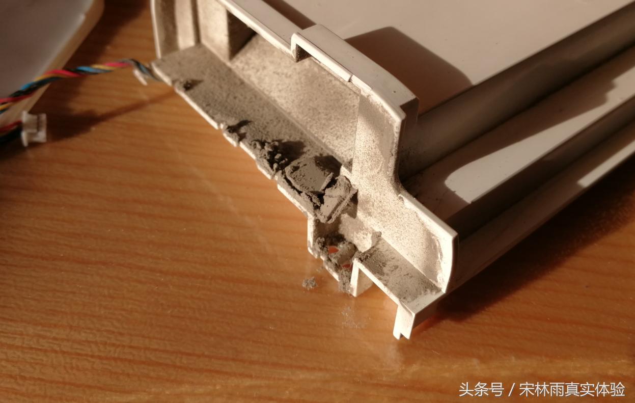 用了三年的荣耀立方路由器能有多脏，那就给他洗个澡吧！