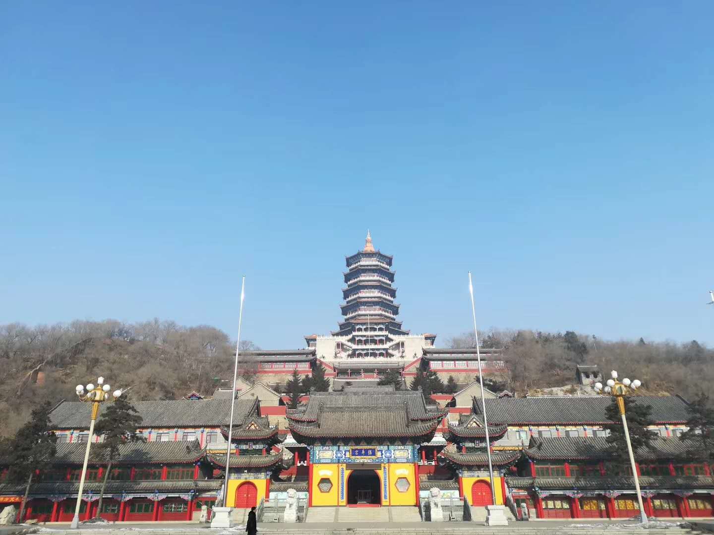 一句话来赞美辽源不夜城,赞美辽源家乡的句子