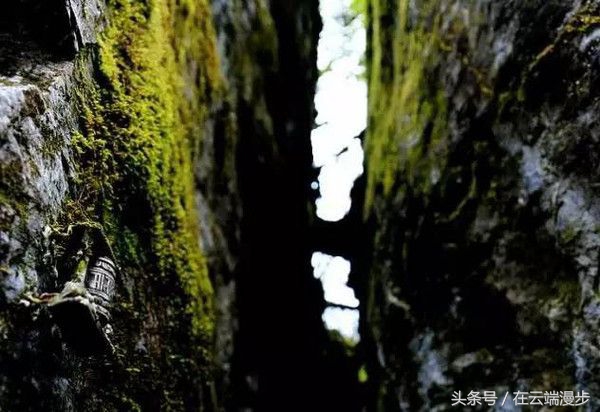 西藏燕子沟,藏教圣地的视觉震撼