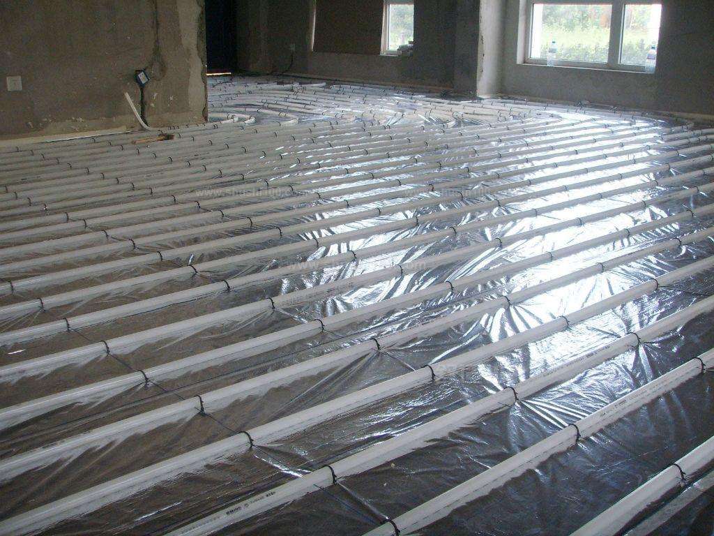 家中装地暖是电暖好还是水暖好,家庭装电地暖还是燃气地暖好